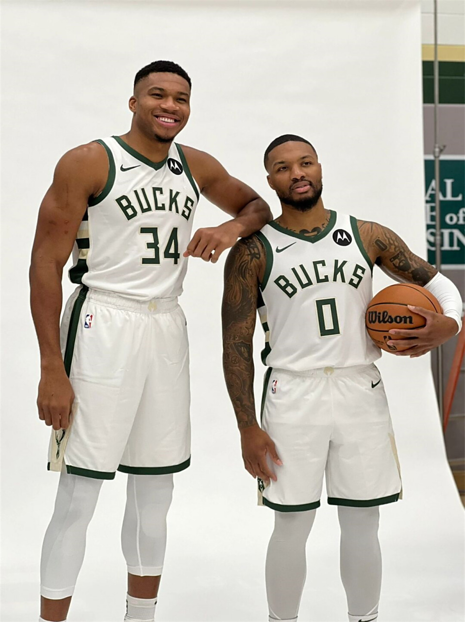 星空体育中国-包含赛地聚焦——亚冠赛后热度飙升，密尔沃基雄鹿外线爆发，媒体盛赞，身体对抗强度拉满的词条